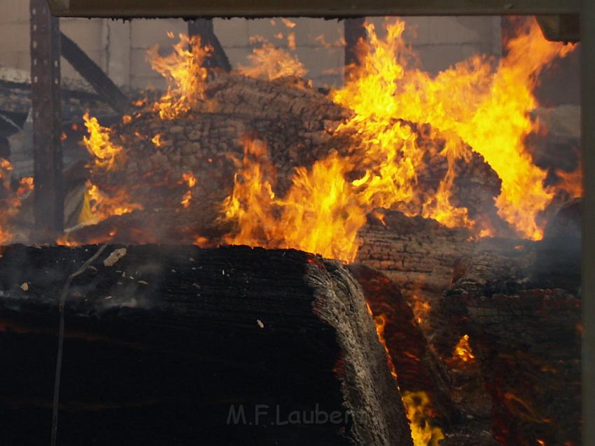 Grossbrand Holzlager Siegburg Industriestr P185.JPG